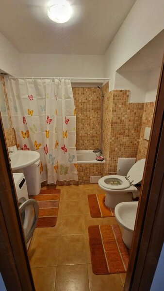 Mosilor, stradal, Eminescu, langa Bcr, 8 minute metrou Obor